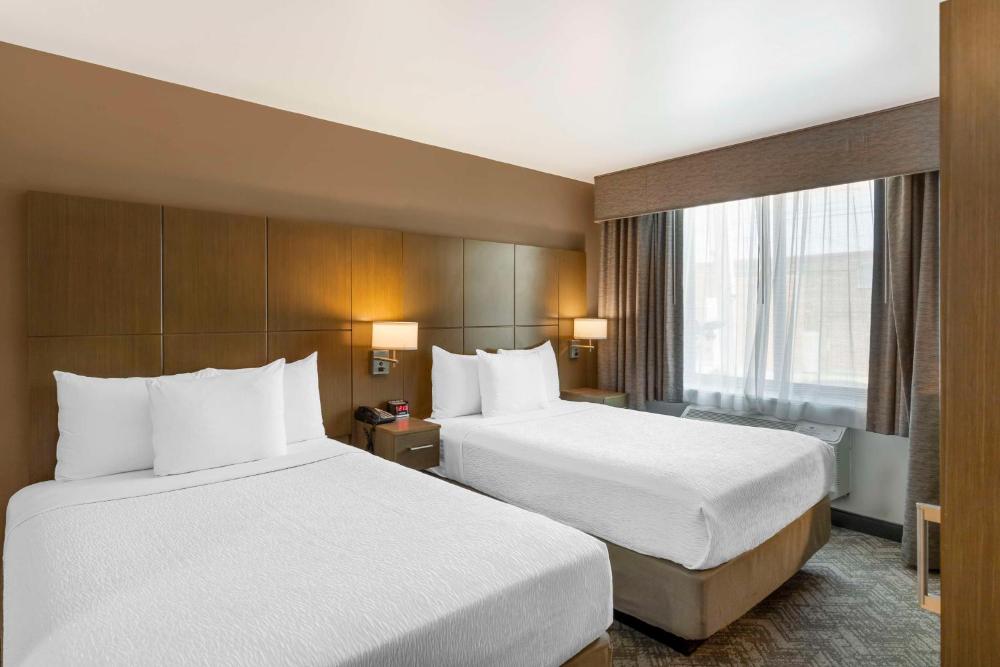 Double Room with Two Double Beds - Non-Smoking interior